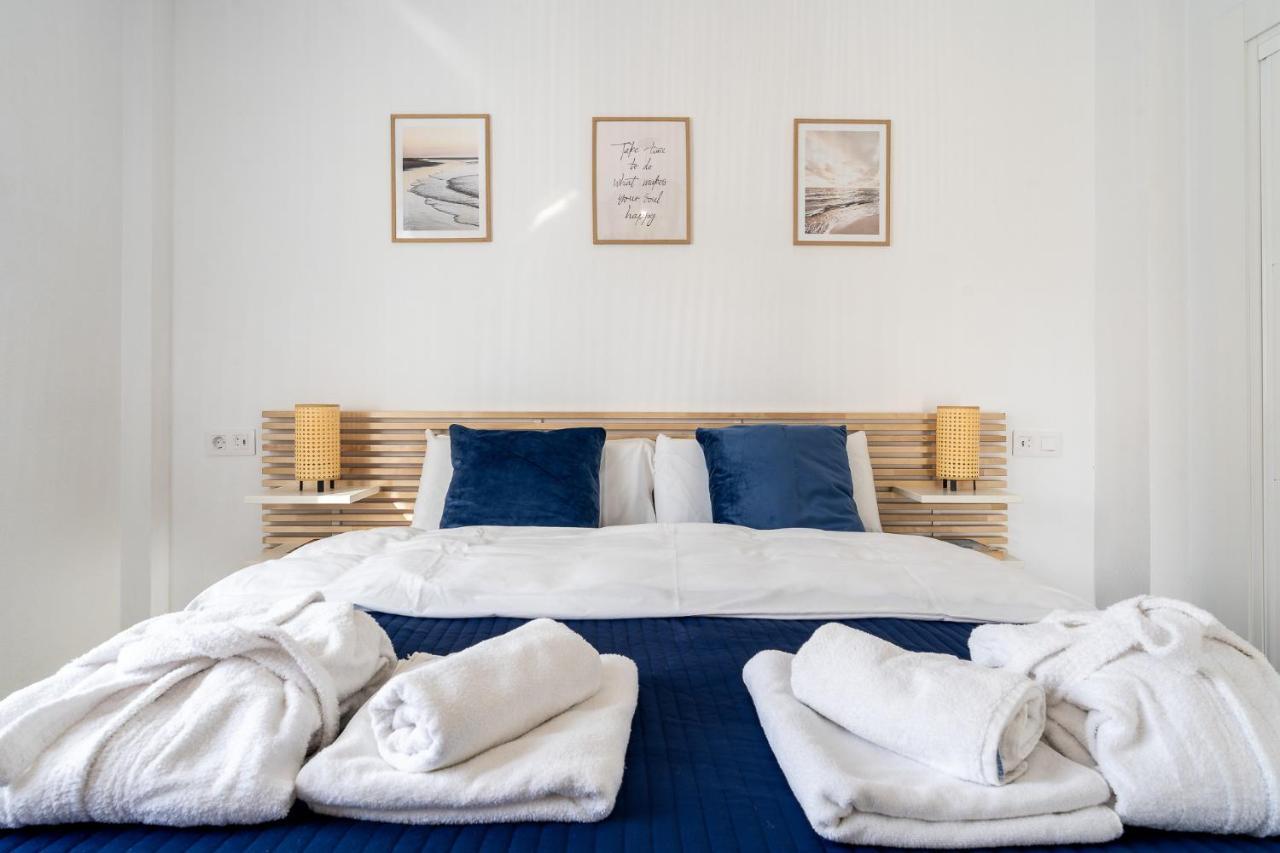 Sea View 2 Bedroom Apartment 2 Min Away From The Beach Torremolinos Esterno foto
