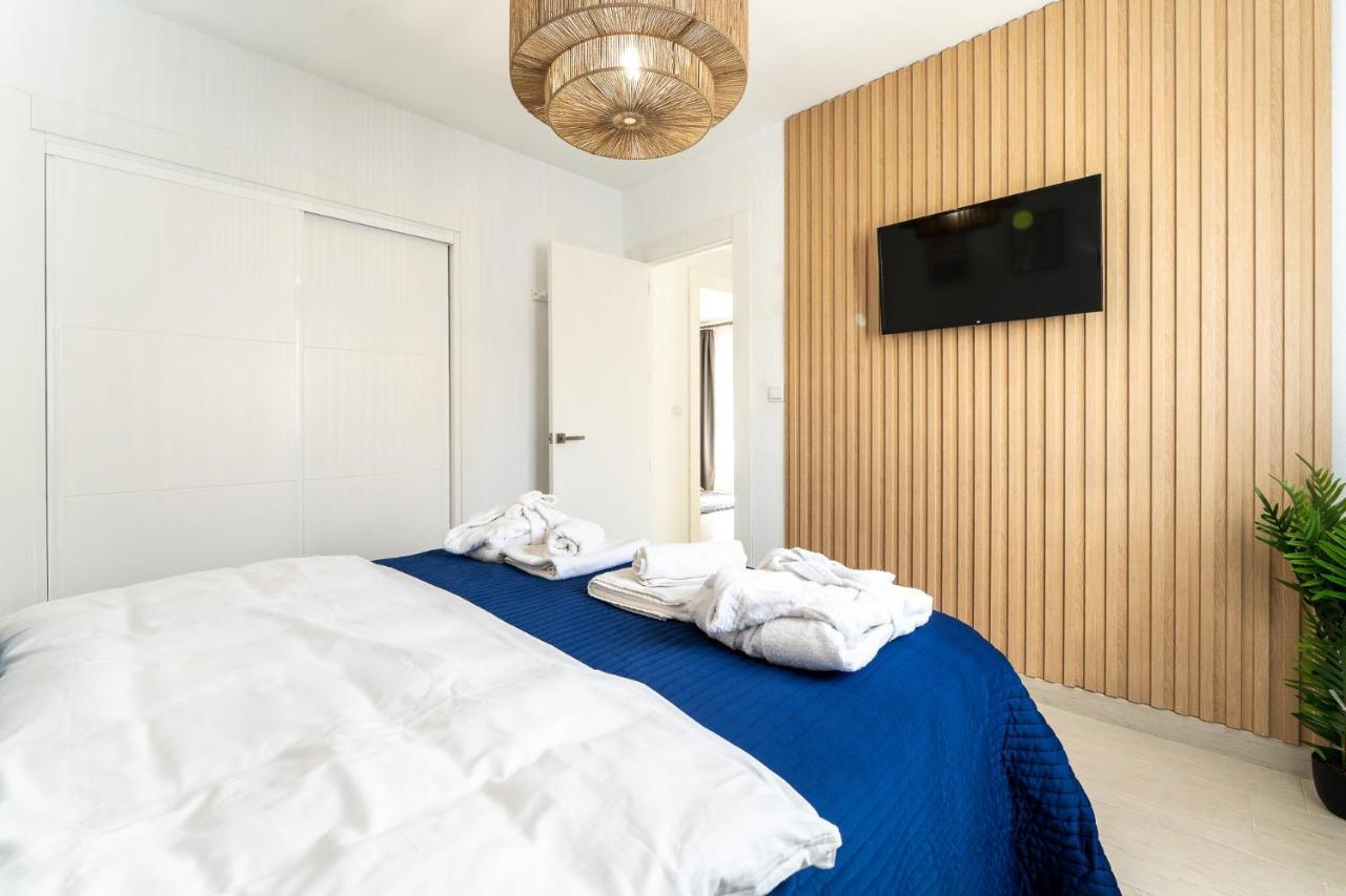 Sea View 2 Bedroom Apartment 2 Min Away From The Beach Torremolinos Esterno foto