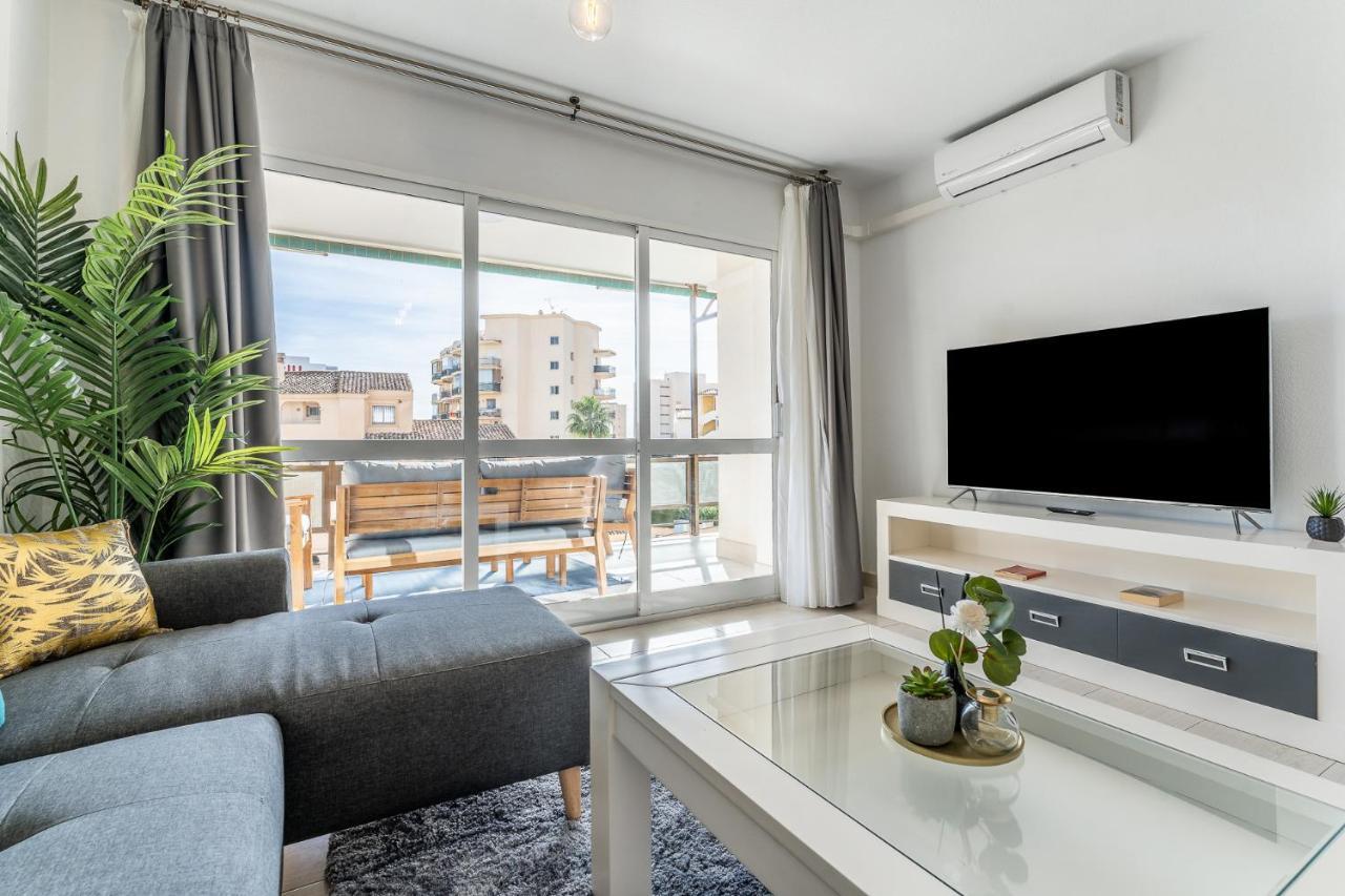 Sea View 2 Bedroom Apartment 2 Min Away From The Beach Torremolinos Esterno foto