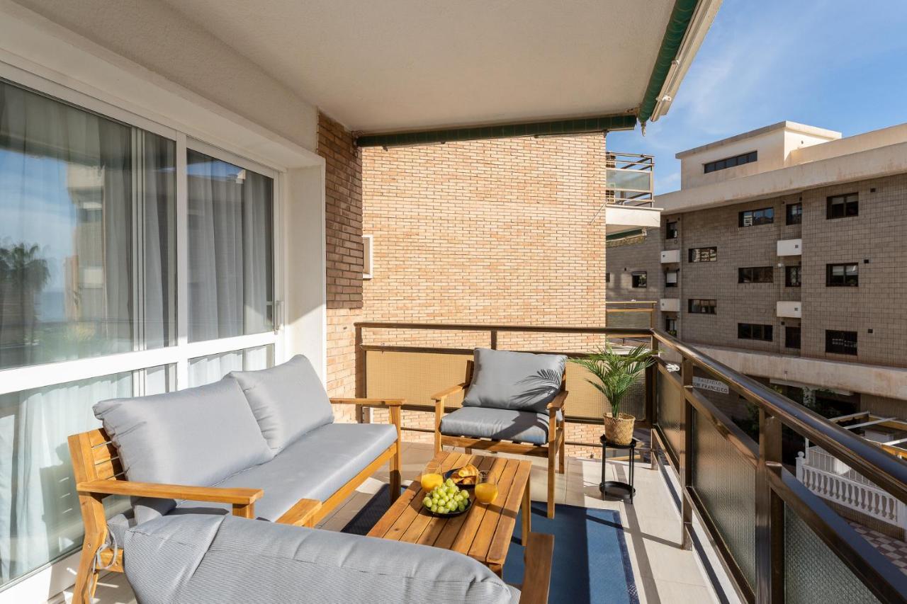 Sea View 2 Bedroom Apartment 2 Min Away From The Beach Torremolinos Esterno foto