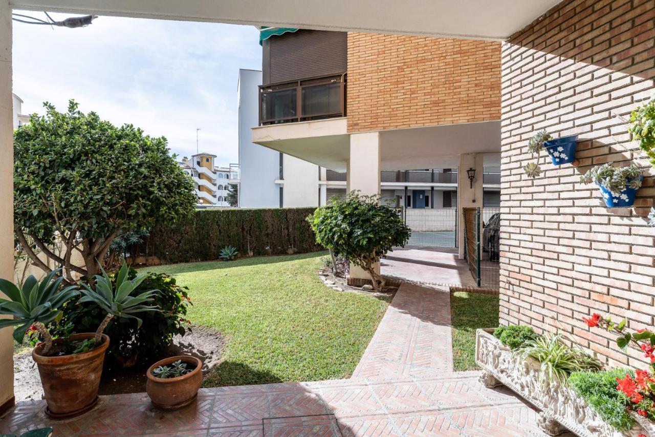 Sea View 2 Bedroom Apartment 2 Min Away From The Beach Torremolinos Esterno foto
